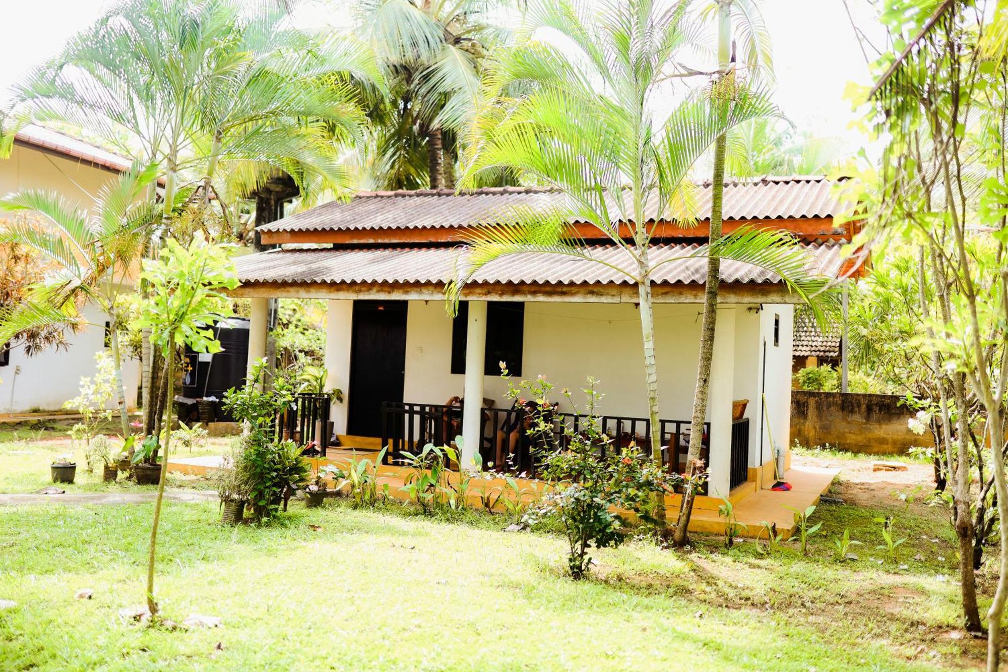 Beach Lagoon Guesthouse 坦加拉 外观 照片