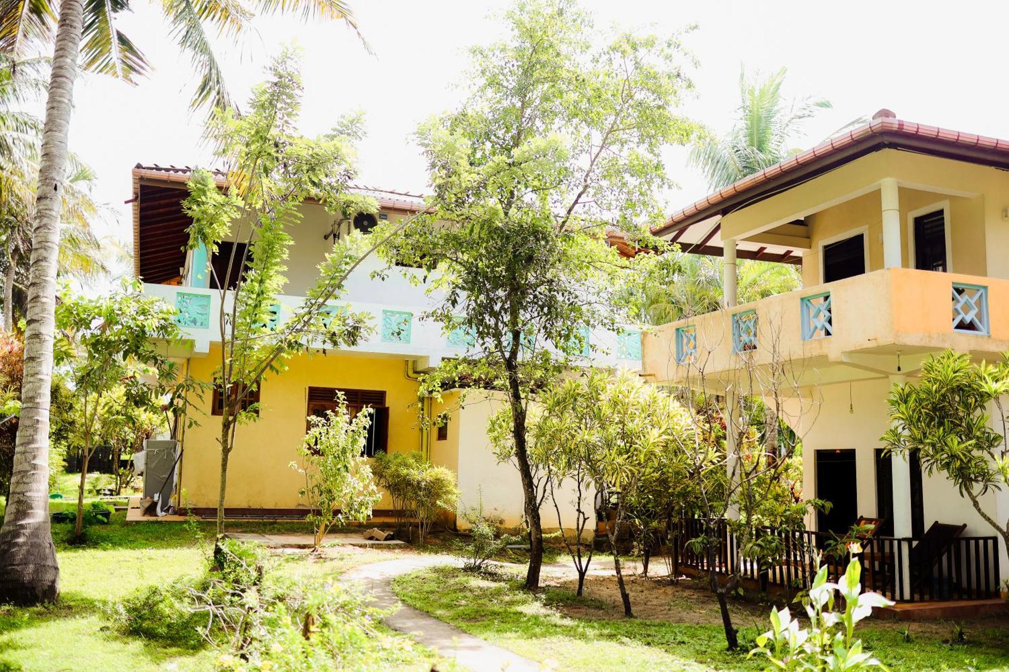 Beach Lagoon Guesthouse 坦加拉 外观 照片