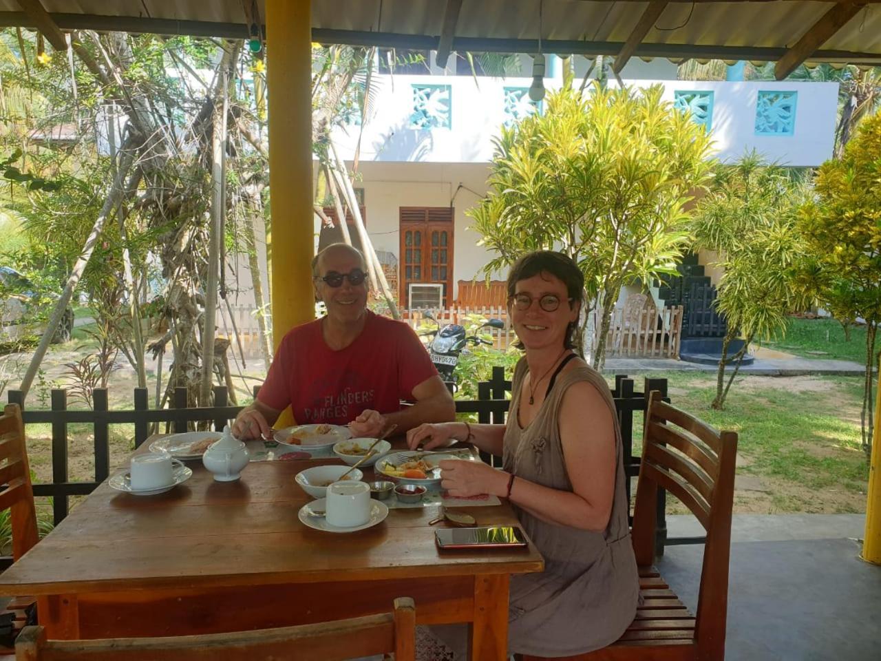 Beach Lagoon Guesthouse 坦加拉 外观 照片
