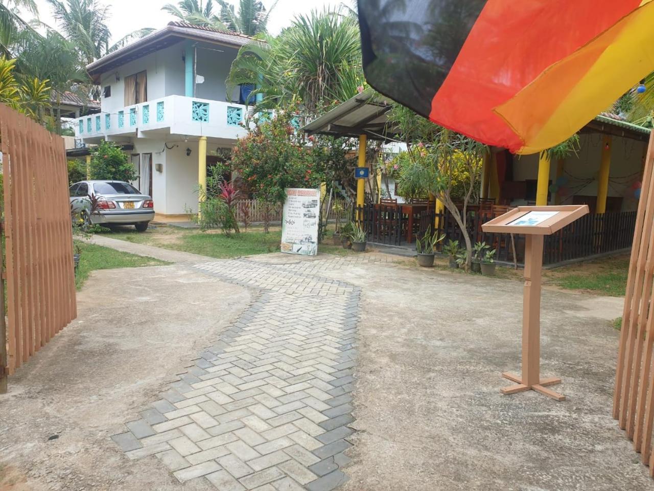 Beach Lagoon Guesthouse 坦加拉 外观 照片