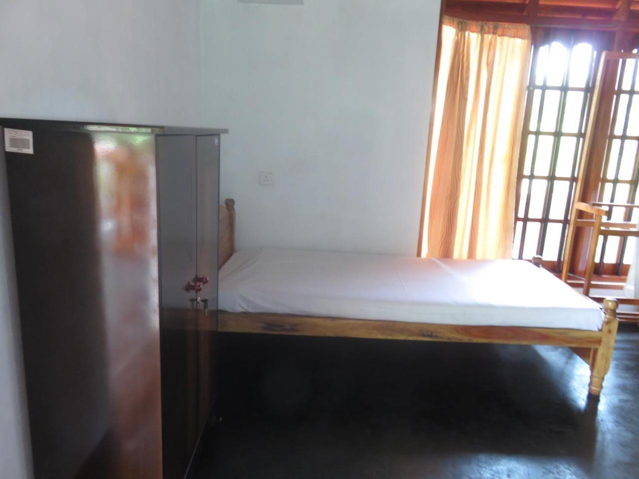 Beach Lagoon Guesthouse 坦加拉 外观 照片